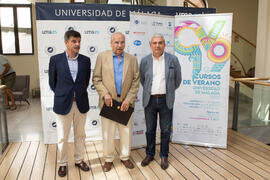 Llegada de Alfonso Guerra. Curso "Geopolítica y leyenda negra". Cursos de Verano de la Universidad de Málaga. Málaga. Julio de 2019