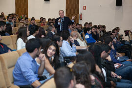 Conferencia de José María Gay de Liébana "La economía y las cuentas del fútbol europeo". Paraninfo. Abril de 2016