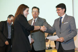 Entrega de becas. V Foro Arquia/Próxima 2016: Futuro Imperfecto. Paraninfo. Octubre de 2016