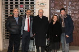 Foto de grupo tras la inauguración de la exposición "Aguatintas por Seguiriyas", de Eugenio Chicano. Palacio Episcopal de Málaga. Enero de 2019