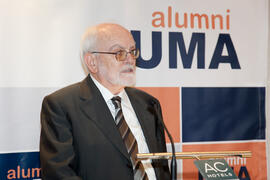 Alfredo Blanes en el nombramiento de Salvador Díaz Cano como miembro de honor de la Asociación de Antiguos Alumnos de la Universidad de Málaga. Foro Alumni-UMA. Mayo de 2014