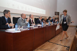 Intervención de Mariluz Marco. Entrega de premios en el Paraninfo de la Universidad de Málaga. Olimpiada Española de Economía, Fase Nacional. Junio de 2015