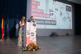 María Guerrero y Guillermo Villalobos presentan la Gala del Deporte Universitario 2017. Escuela Técnica Superior de Ingeniería de Telecomunicaciones. Junio de 2017