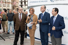 Inauguración de la exposición "UMA 40 años compartiendo futuro" en Calle Larios. Octubre de 2012