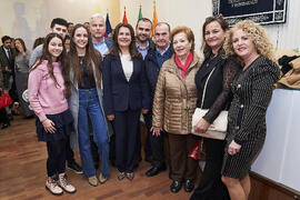 Foto de grupo tras la toma de posesión de Ana José Cisneros Ruiz como nueva decana de la Facultad de Ciencias Económicas y Empresariales de la Universidad de Málaga. Campus de El Ejido. Enero de 2025