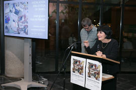Tecla Lumbreras inaugura la instalación "Biblioteca de Babel XIII", de José Ignacio Díaz de Rábago. Biblioteca General. Enero de 2018