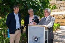 Juan Teodomiro López, José Ángel Narváez y Alfredo Asensi. Inauguración de la glorieta Botánicos de la UMA. Jardín Botánico de la Universidad de Málaga. Junio de 2018