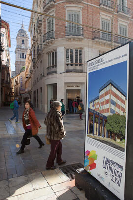 Exposición "La Universidad de Málaga del Siglo XXI". Calle Larios. Enero de 2017