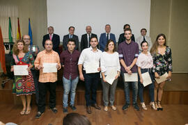 Entrega de diplomas acreditativos. Primer encuentro "10Graduadxs10". Facultad de Ciencias Económicas y Empresariales. Octubre de 2017