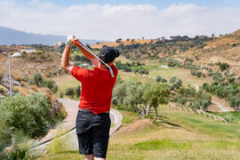 Jugada del golfista de la Universidad de Stirling. Campeonato Europeo de Golf Universitario. Antequera. Junio de 2019