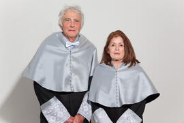 Retrato de Michelle Mattelart y Armand Mattelart en la investidura como Doctores "Honoris Causa" por la Facultad de Ciencias de la Comunicación de la Universidad de Málaga. Abril de 2014