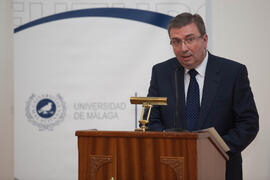Homenaje a los jubilados y al personal que cumple 25 años de servicio en la Universidad de Málaga. Paraninfo. Octubre de 2012