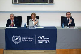 Homenaje a los jubilados y al personal que cumple 25 años de servicio en la Universidad de Málaga. Paraninfo. Octubre de 2012