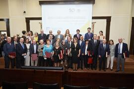 Foto de grupo. Celebración del 50 Aniversario de la Facultad de Medicina de la Universidad de Málaga. Facultad de Medicina. Octubre de 2022
