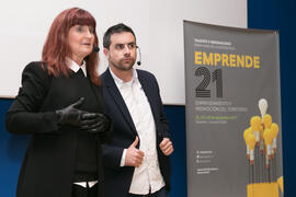 Representación previa a la conferencia de Josef Ajram. Seminario "Emprende 21". Paraninfo. Noviembre de 2017