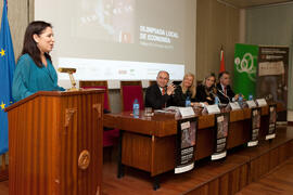 Beatriz Lacomba durante la entrega de premios de la VII Olimpiada de Economía. Facultad de Ciencias Económicas y Empresariales. Febrero de 2015