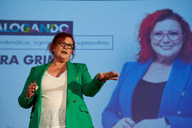Conferencia "Dialogando" con Clara Grima. Escuela de Ingenierías Industriales de la Universidad de Málaga. Mayo de 2024