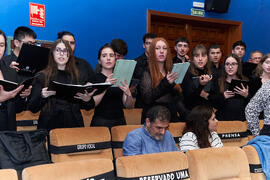 Actuación de coro vocal. Investidura de Bernardo Quintero como Doctor "Honoris Causa" por la Universidad de Málaga. Paraninfo. Marzo de 2025