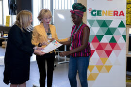 Entrega de diploma. Clausura del programa "Genera". Edificio "The Green Ray". Junio de 2019
