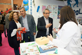 Estand de la Facultad de Ciencias de la Salud. Jornadas de Puertas Abiertas de la Universidad de Málaga. Complejo Polideportivo Universitario. Abril de 2016