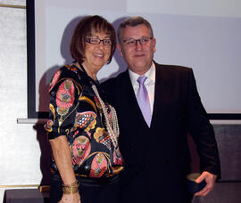 Cena de gala con motivo al homenaje para los jubilados y personal que cumple 25 años de servicio en la Universidad de Málaga. Hotel Barceló. Febrero de 2009