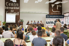 Intervención de Montserrat Pons. Graduación del alumnado del CIE de la Universidad de Málaga. Centro Internacional de Español. Julio de 2015
