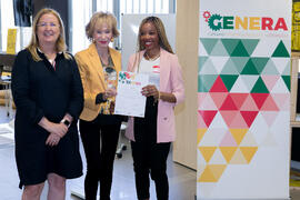 Entrega de diploma. Clausura del programa "Genera". Edificio "The Green Ray". Junio de 2019