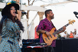 Concierto de Julia Martín. Festival solidario en los Baños del Carmen. Cursos de Verano de la Universidad de Málaga. Málaga. Julio de 2019