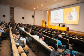 Gabriel Ruiz-Larrea. Presentación del proyecto "Paper/Architectural Histamine". V Foro Arquia/Próxima 2016: Futuro Imperfecto. Paraninfo. Octubre de 2016