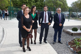 José Ángel Narváez con la familia del homenajeado. Homenaje en recuerdo del profesor José María Troya. Escuela Técnica Superior de Ingeniería Informática. Octubre de 2016