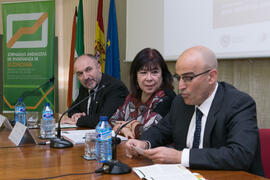 José Juan Benítez Rochel presenta a Cristina Narbona. XI Jornadas Andaluzas de Enseñanza de Economía. Facultad de Ciencias Económicas y Empresariales. Febrero de 2018