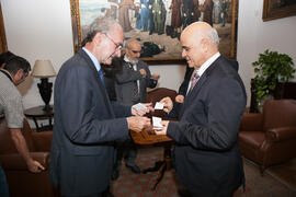 Reunión con el alcalde de Málaga posterior a la firma del convenio con la Universidad de Sharjah, Emiratos Árabes. Ayuntamiento de Málaga. Noviembre de 2015