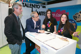 José Ángel Narváez y José Francisco Murillo en el estand de UMA Convive. Jornadas de Puertas Abiertas de la Universidad de Málaga. Complejo Polideportivo Universitario. Abril de 2018