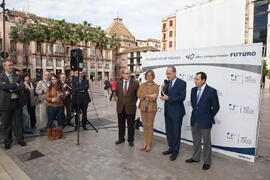 Inauguración de la exposición "UMA 40 años compartiendo futuro" en Calle Larios. Octubre de 2012