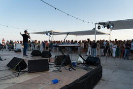 Presentación del concierto de Julia Martín. Festival solidario en los Baños del Carmen. Cursos de Verano de la Universidad de Málaga. Málaga. Julio de 2019