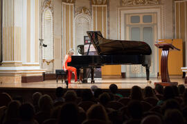 Concierto de Paula Coronas en homenaje a la Facultad de Económicas. Teatro María Cristina. Mayo de 2015