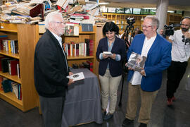Rafael Ballesteros, Tecla Lumbreras y Juan José Téllez. Homenaje a Pablo García Baena y Antonio Garrido. Biblioteca General. Octubre de 2018