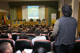 Intervención del público. Mesa 1: "La perspectiva de las Naciones Unidas". Jornada "Brexit y Gibraltar. Un reto con oportunidades conjuntas". Edificio del Rectorado. Febrero de 2017