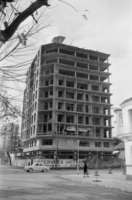 Málaga. Construcción de edificio nº 35-37 de Calle Sevilla. Enero de 1963