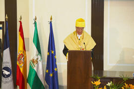 Investidura como Doctor "Honoris Causa" de D. Enrique Moreno González por la Facultad de Medicina de la Universidad de Málaga. Facultad de Medicina. Mayo de 2011