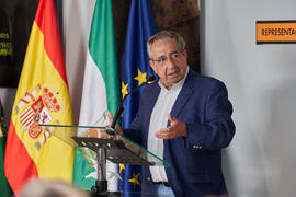 José Ángel Narváez. Inauguración del mural de Ángel Idígoras en la Facultad de Ciencias Económicas y Empresariales de la Universidad de Málaga. Campus de El Ejido. Junio de 2022