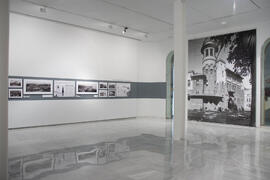 Exposición "Málaga. Una visión panorámica. Fotografías de Roisin". Sala de exposiciones del Rectorado. Enero de 2007
