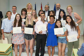 Grupo de alumnos en su graduación del CIE-UMA el Día del Español. Centro Internacional de Español de la Universidad de Málaga. Junio de 2016