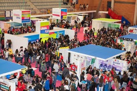 Estand de Información y de la Facultad de Psicología. Jornada de Puertas Abiertas de la Universidad de Málaga. Complejo Polideportivo Universitario. Abril de 2016