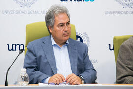 Juan Antonio García Galindo. Presentación del libro "Celebración de París: Lugares y gentes". Edificio del Rectorado. Octubre de 2017