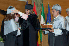 Investidura como Doctores "Honoris Causa" de Michelle Mattelart y Armand Mattelart por la Facultad de Ciencias de la Comunicación de la Universidad de Málaga. Rectorado. Abril de 2014