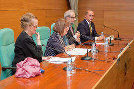 Intervención de Adelaida de la Calle. Homenaje a María Victoria Atencia. Edificio del Rectorado. Diciembre de 2014