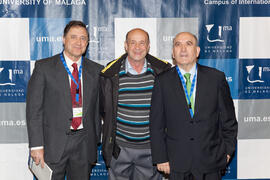 Foto de grupo. 6º Congreso Internacional de Actividad Física Deportiva para Mayores. Escuela Técnica Superior de Ingeniería de Telecomunicaciones y de Informática. Marzo de 2015