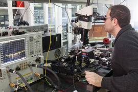 Laboratorio de Tecnologías Fotónicas. Escuela Ténica Superior de Ingeniería de Telecomunicación. Enero de 2017