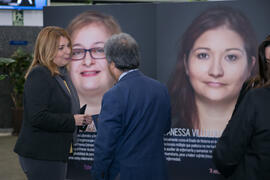 Ana Isabel González y Juan Antonio García Galindo momentos previos a la inauguración de la exposición "Diversas capacidades (in)visibles". Facultad de Ciencias de la Educación y Psicología. Noviembre de 2017